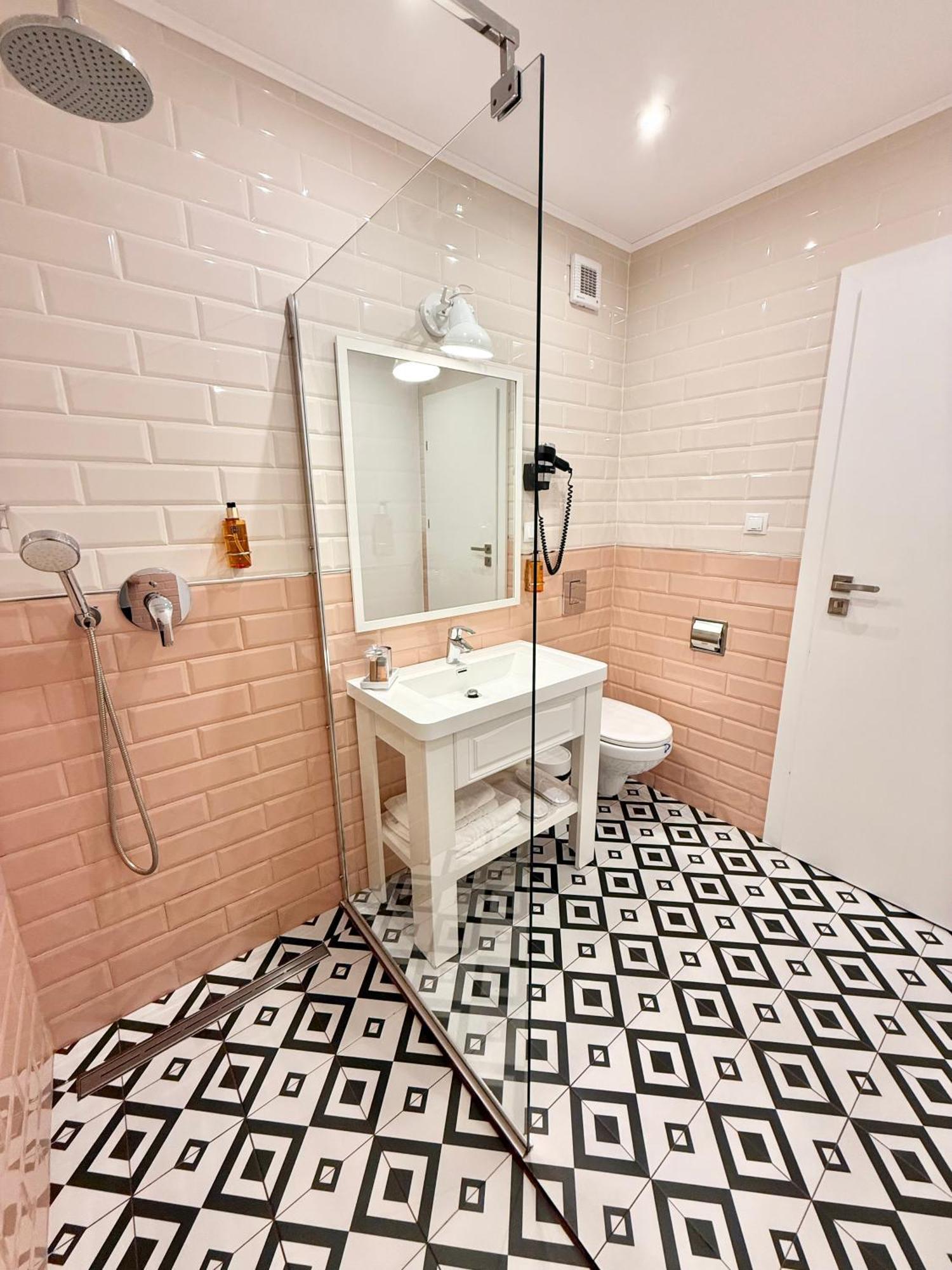ホテル Krystal Boutique Mansion フネドアラ エクステリア 写真